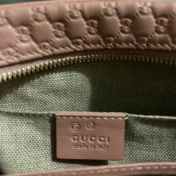 GUCCI Guccissima Bree Pink Camera Bag - Picture 6 of 9